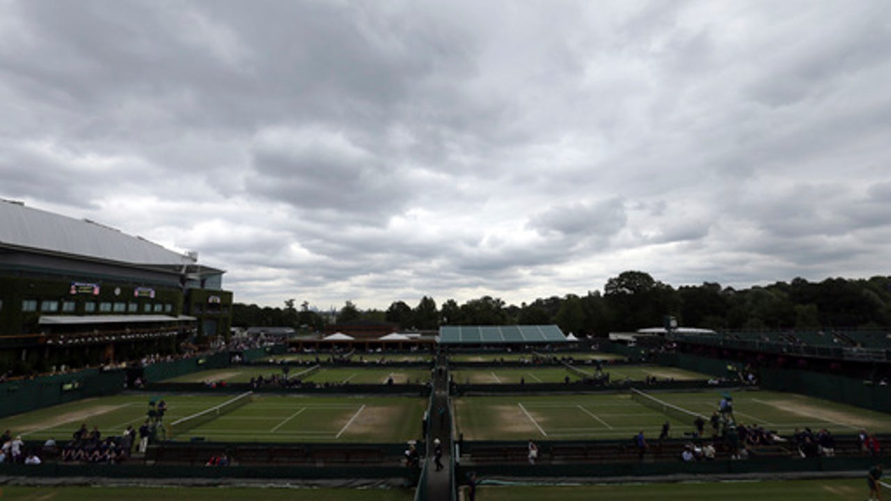 The Latest: Vandeweghe upset about call in Wimbledon loss
